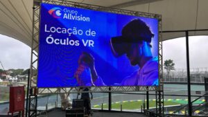 Aluguel e Venda de Painel de LED para Feiras, Eventos e Congressos em Feira de Santana, Lauro de Freitas e Camaçari — TVs Touch Screen e Totens Interativos para Grandes Eventos da Bahia 2026