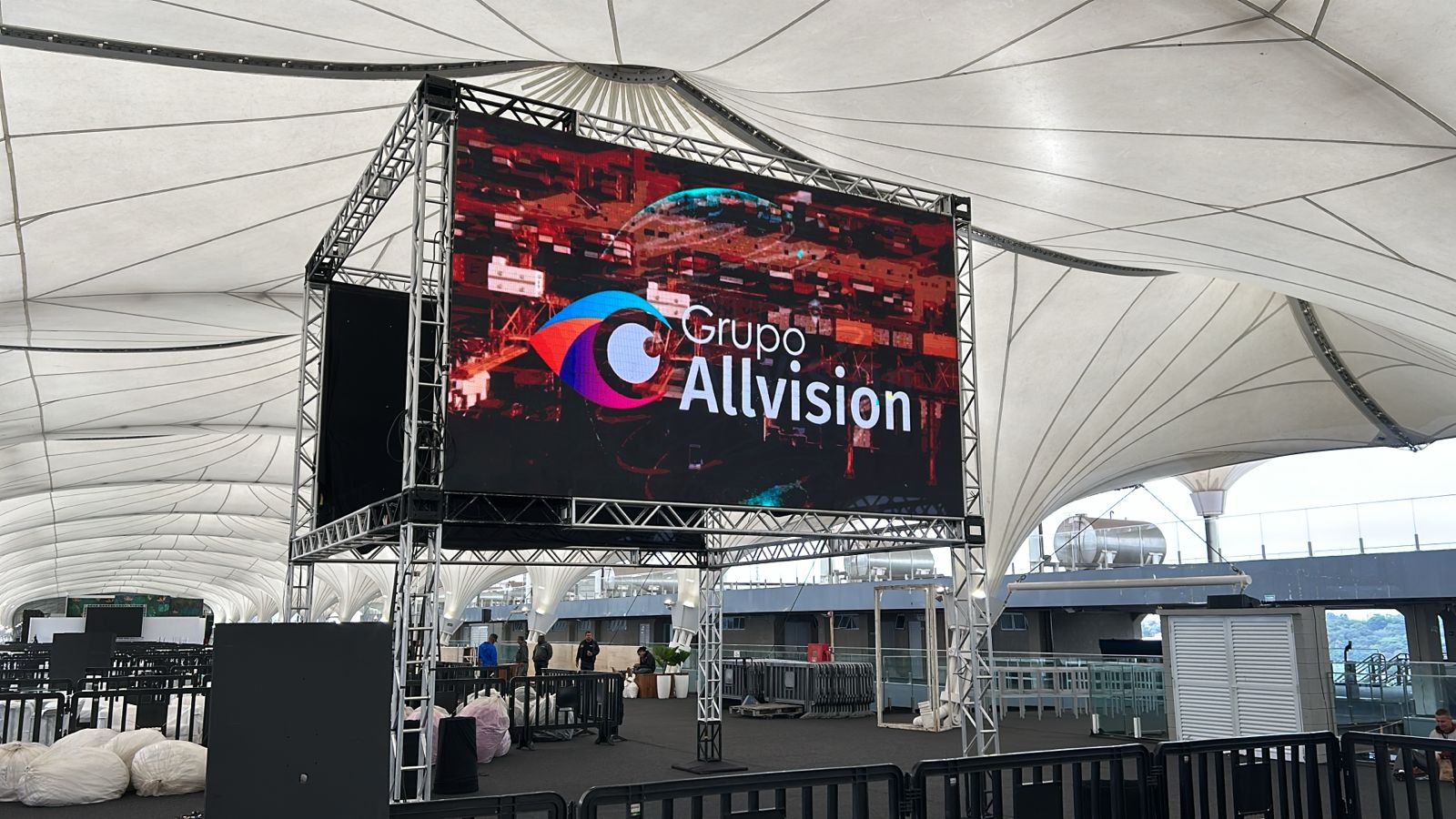 Aluguel de Projetor, Óculos VR, Painel de LED e Totem Interativo para Palestras, Congressos e Eventos na Expo Construção Sergipe em Aracaju 2026