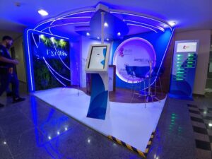 Aluguel e Venda de Painel de LED para Feiras, Eventos e Congressos em Feira de Santana, Lauro de Freitas e Camaçari — TVs Touch Screen e Totens Interativos para Grandes Eventos da Bahia 2026