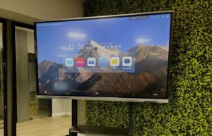 Aluguel e Venda de Painel de LED Indoor e Outdoor, Totem Interativo e TVs Touch Screen para Eventos em Porto Seguro, Juazeiro e Salvador — Estruturas Digitais de Alto Padrão para Feiras, Convenções e Palestras 2026