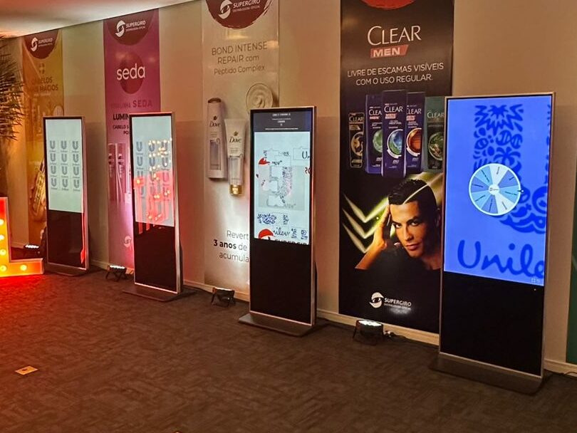 Aluguel e venda de Holograma 3D, Painel LED Indoor, Totem Interativo e Painel LED Outdoor para congressos e feiras em Camaçari e Lauro de Freitas – Festival de Negócios da Bahia 2026
