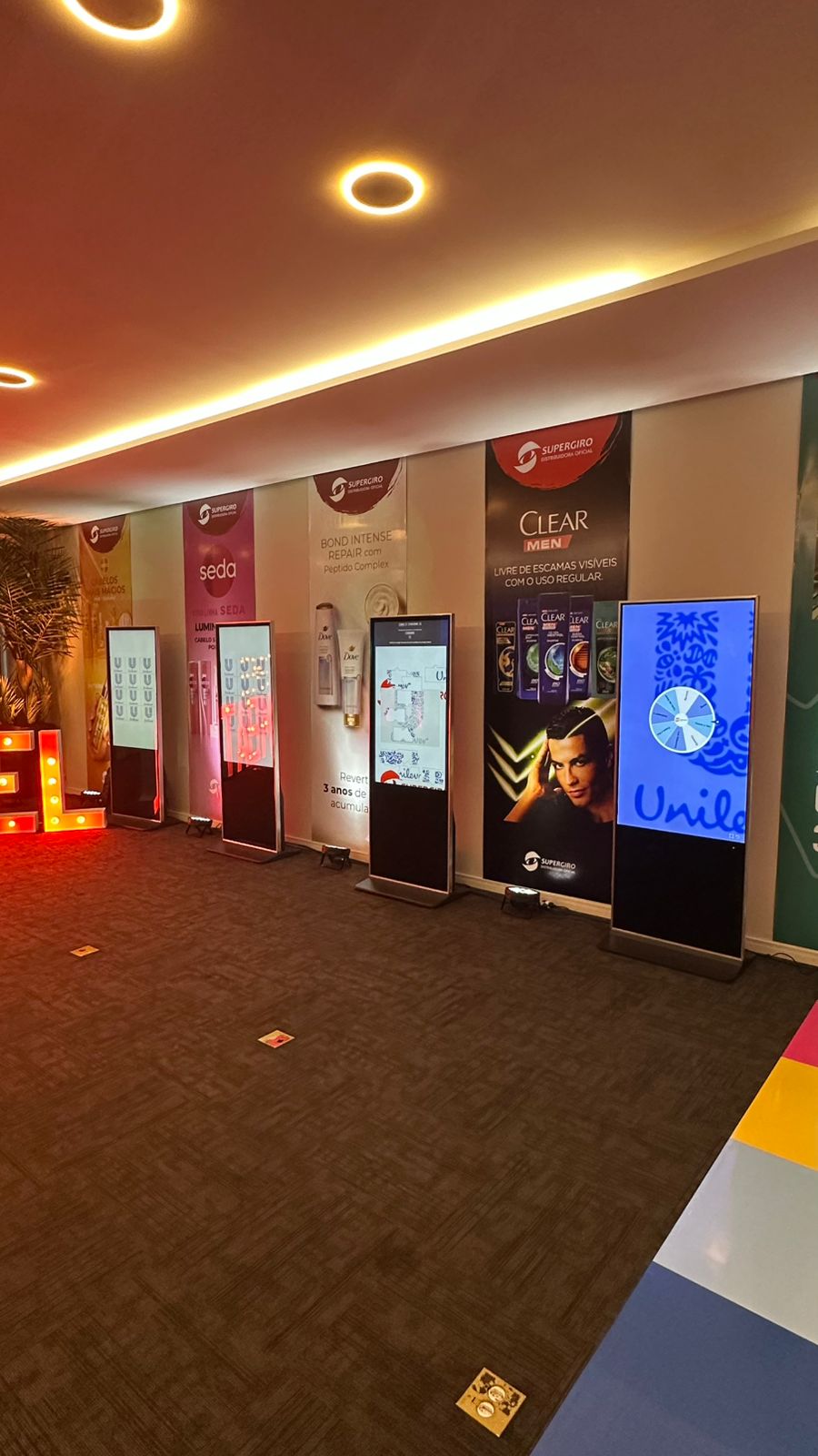 Aluguel e venda de Totem Interativo, Holograma 3D, Painel de LED Outdoor e Indoor para exposições, palestras e eventos em Vitória da Conquista e Ilhéus – Bahia Expo & Negócios 2026